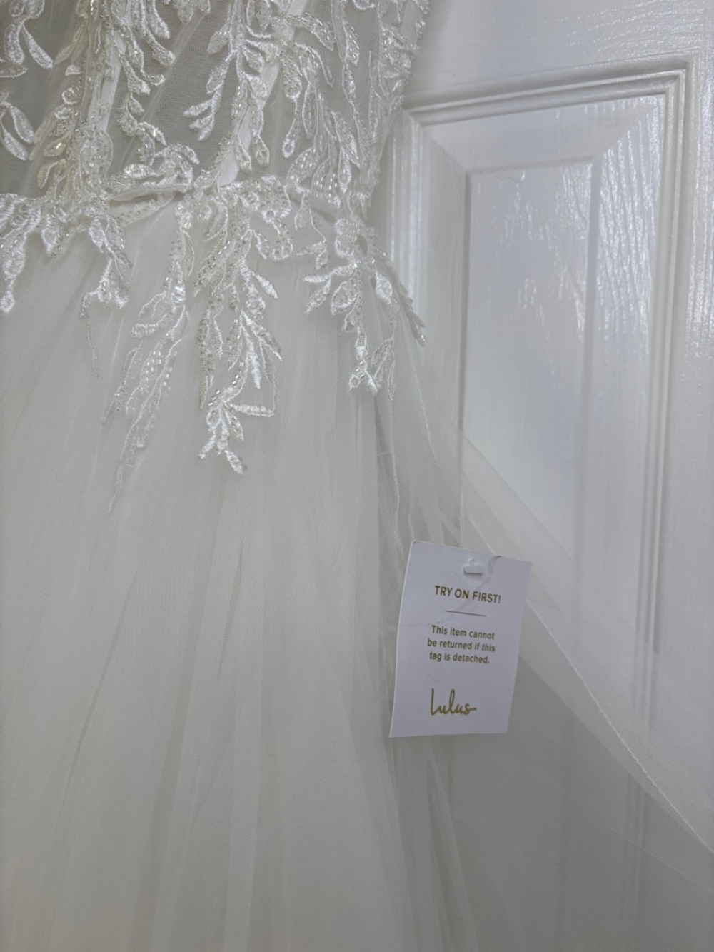Lulu's White Lace Bodice Organza Ball Gown Wedding Dress - Picture 14 of 16